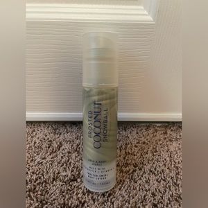 BWW Frosted Coconut Snowball Shimmer Body Lotion